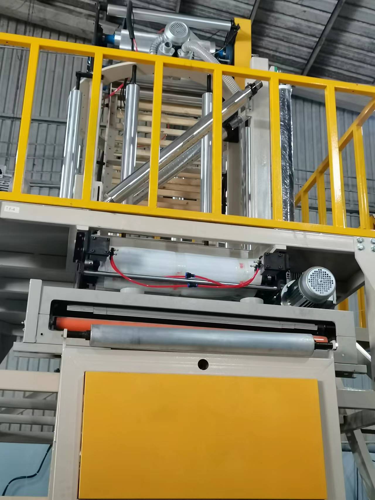 CHSJ-V Rotacijski enoslojni visokohitrostni stroj za pihanje filmov z navpičnim vlekom (3)